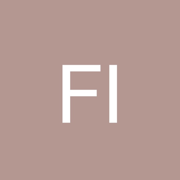 Poshmark profile picture for @fathian